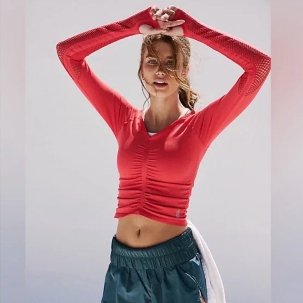 FREE PEOPLE On the Rise Layer Top FP Movement SIZE XS/ S
